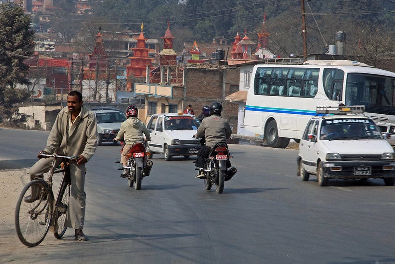 Street traffic in Kathmandu, Nepal. Photo: © Simone D. McCourtie/World Bank