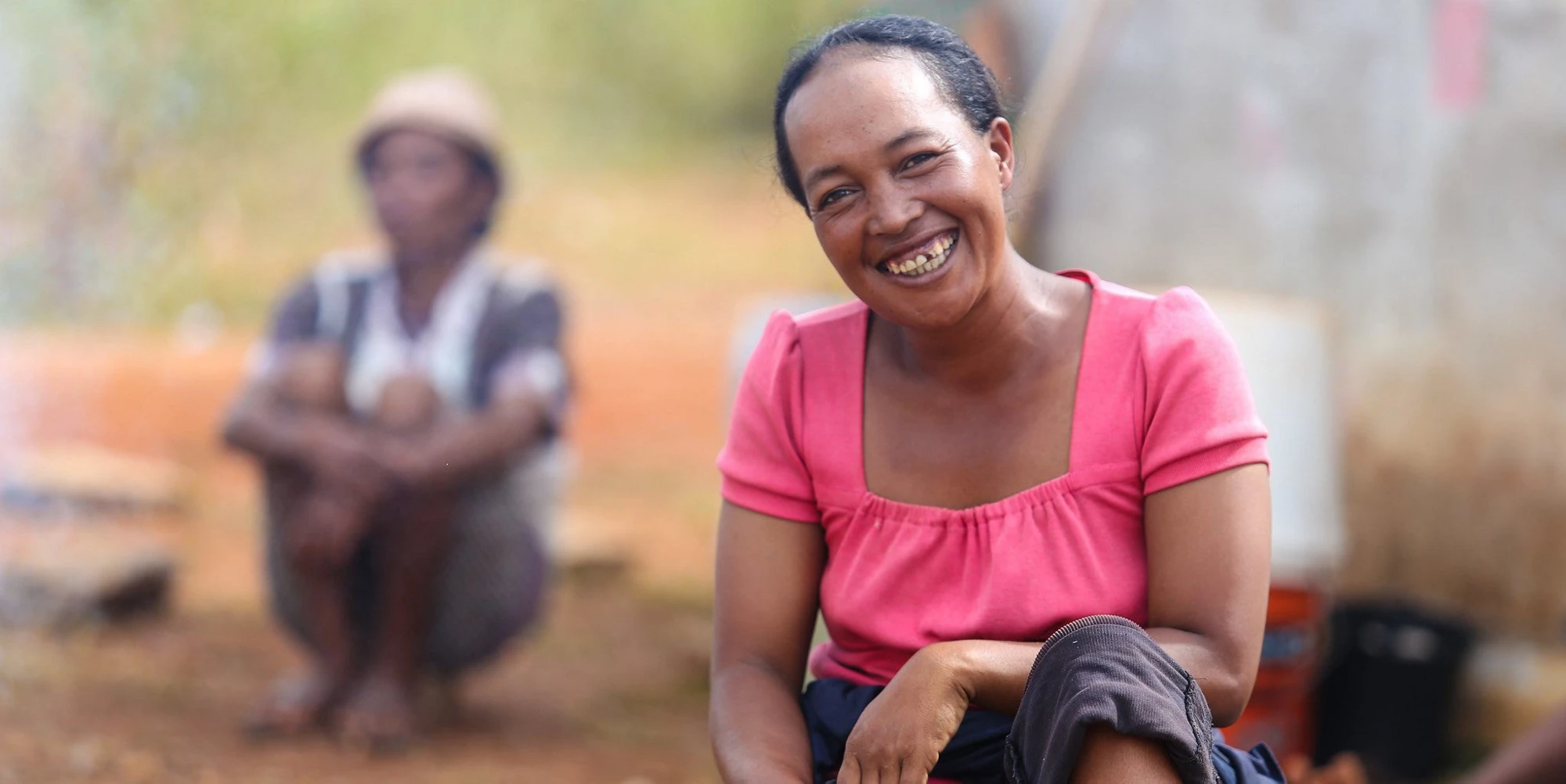 Dans le village de Soavina, à Madagascar, des femmes bénéficient des programmes de développement humain de la Banque mondiale. Photo : Sarah Farhat/Banque mondiale