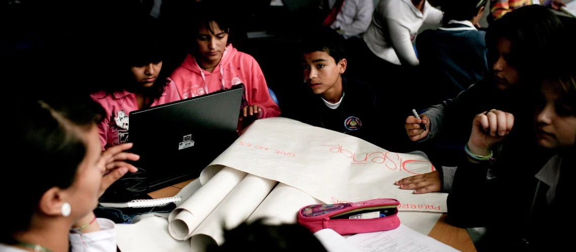 High school students in a technical education class specializing in business administration in La Ceja, Antioquía, Colombia.