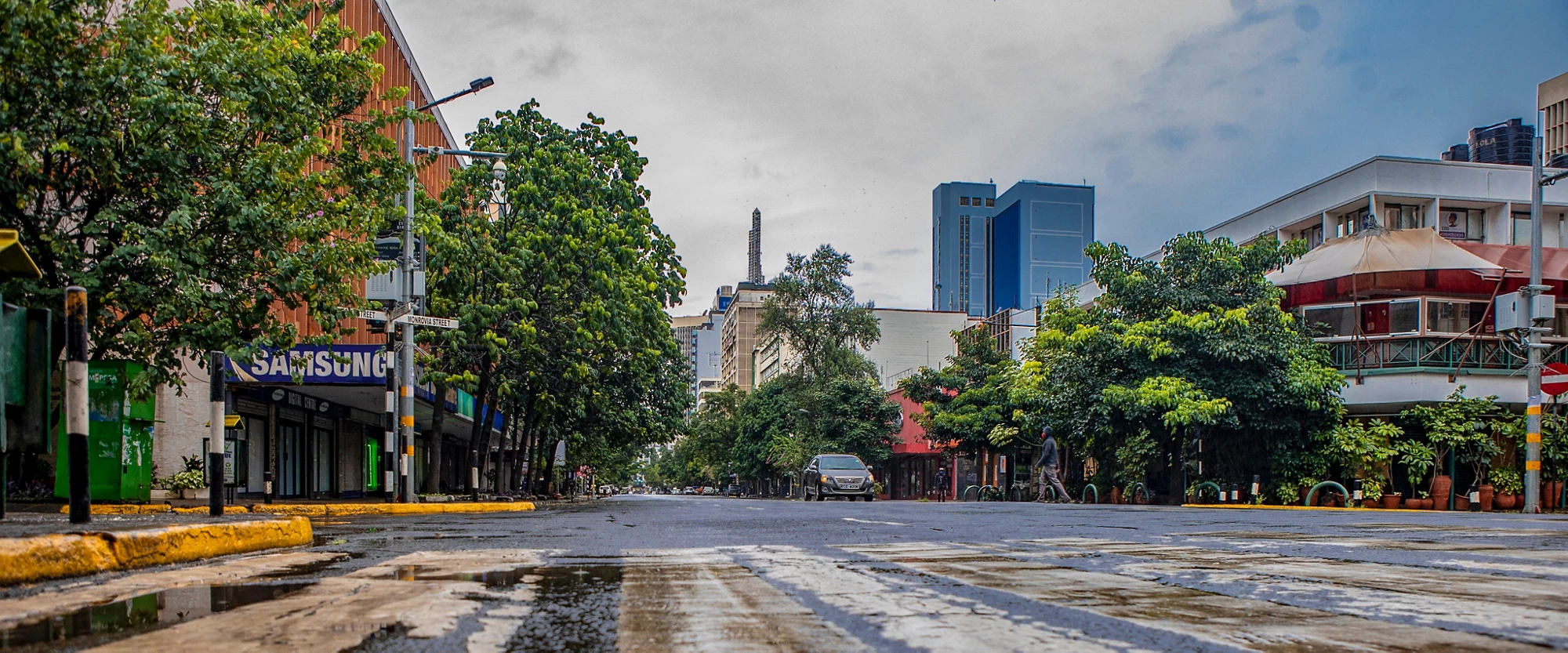 Empty Nairobi Street. Photo credit: Sambrian Mbaabu/ World Bank.