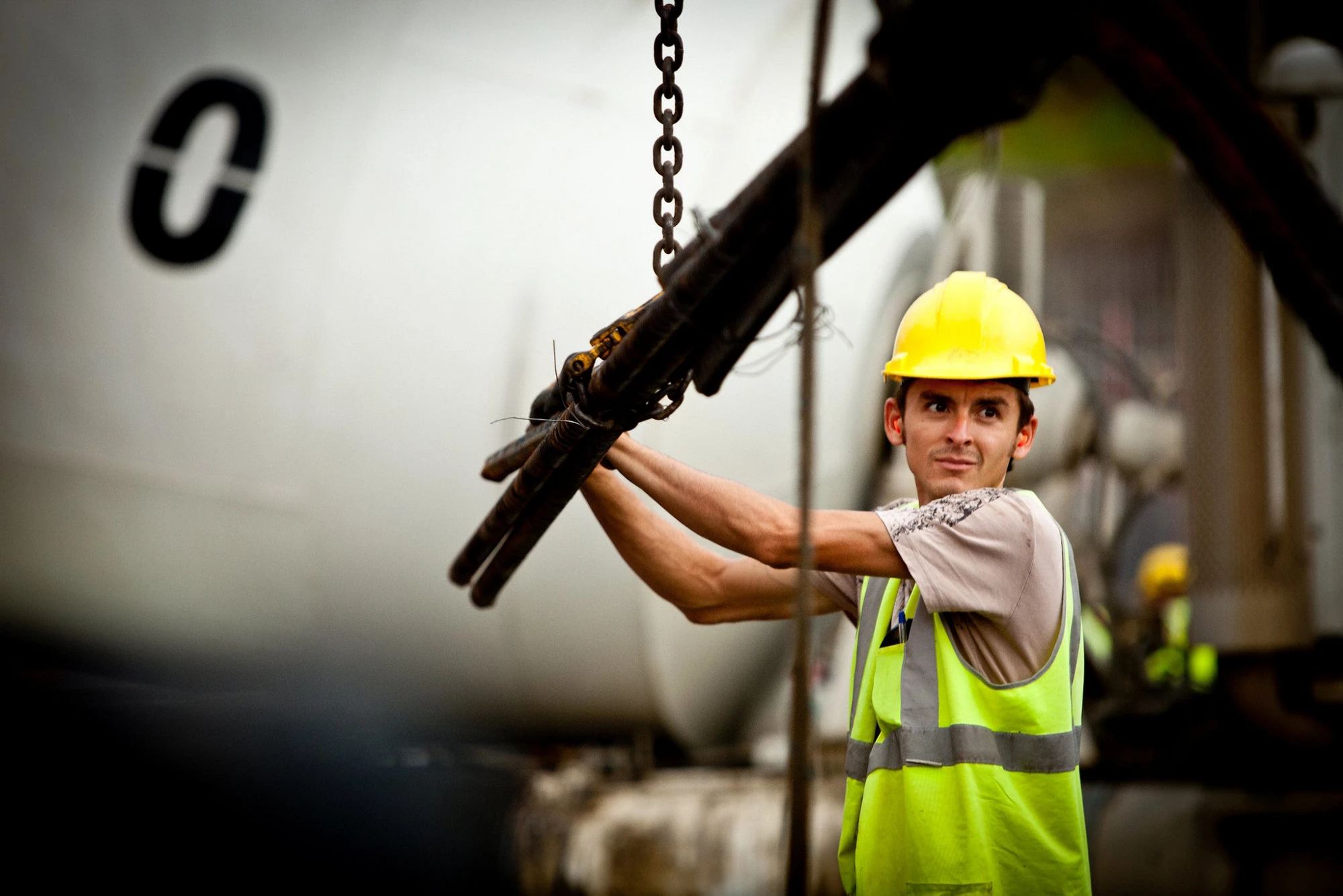 Un ouvrier sur un chantier de construction