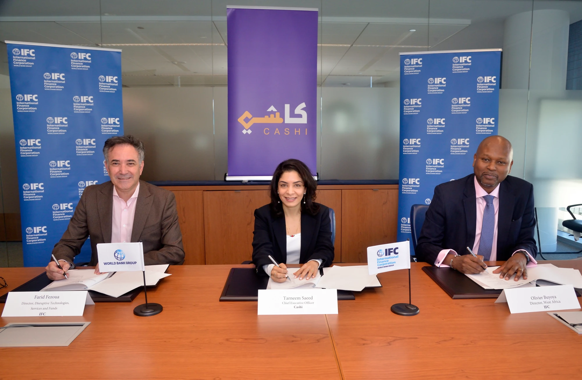 World Bank / IFC 102125_Signing-Cashi Signing with Farid Fezoua_NEF
