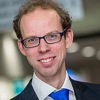 Dion Bongaerts is an Associate Professor of Finance at RSM Erasmus University and Academic Director Fintech at the Erasmus Center for Data Analytics