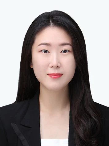 headshot of Jisoo Lee