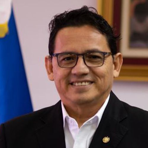 Mauricio  Pineda 