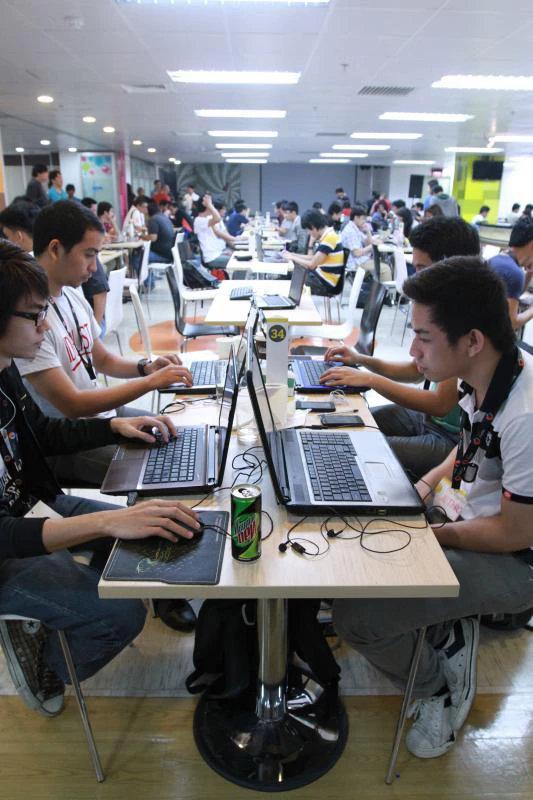 Participants in the #KabantayNgBayan hackathon created apps to promote transparency in government last November 2013