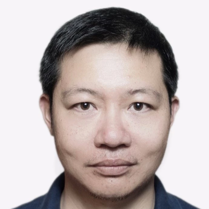 Peng Liu's headshot
