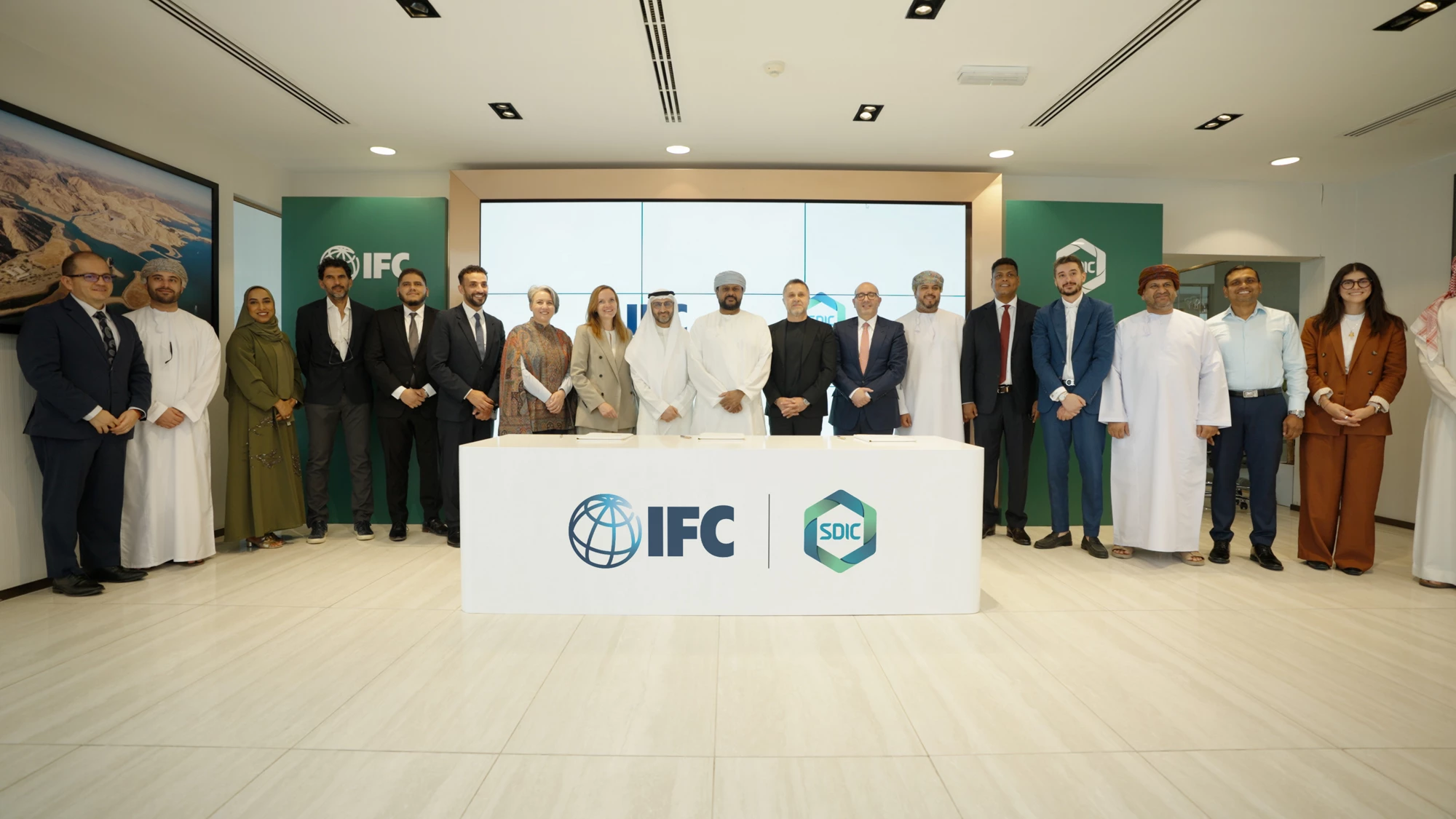 IFC has signed an OMR 38.5 million (US$100 million) Islamic Finance Green facility with the Sustainable Development Investment Company (SDIC), to exclusively support the Plaza District Development.
