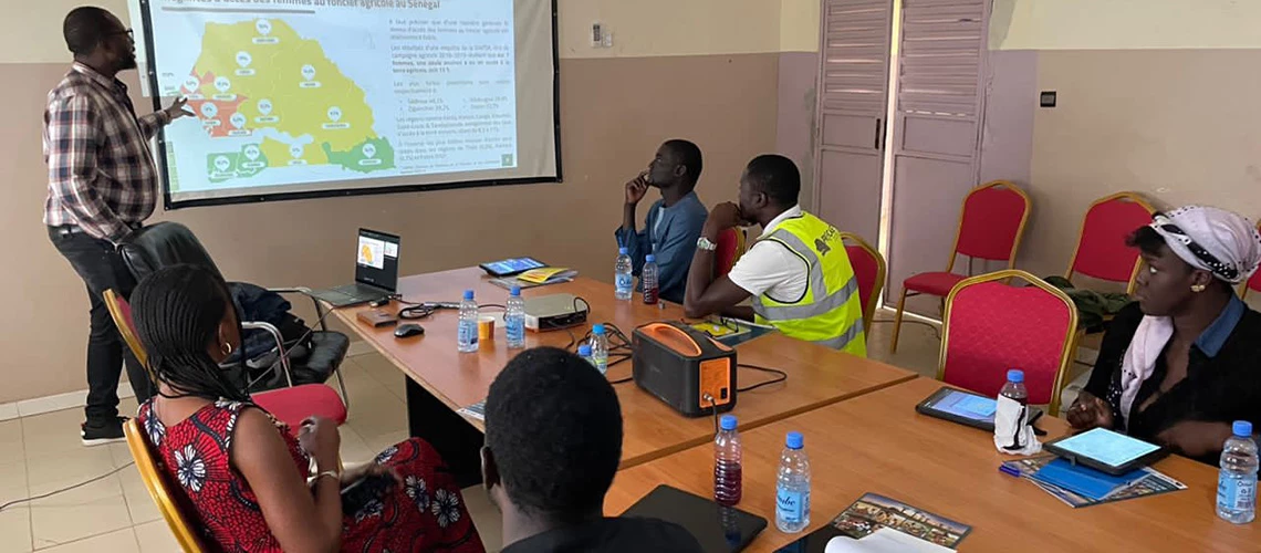 Land registration as an opportunity to expand women's land rights: Early insights from Senegal