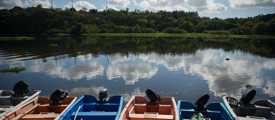 Vista del río Ozama y del teleférico en Santo Domingo, en la República Dominicana