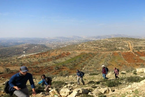 sentier de randonnée qui cherche à retracer les pas d’Abraham