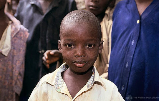 Looking at Poverty?Through the Eyes of a Child  - Photo© Curt Carnemark / World Bank