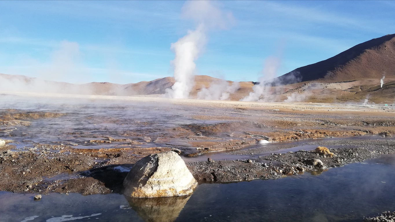 El Tatio, un campo de géiseres ubicado en la Cordillera de los Andes, al norte de Chile.