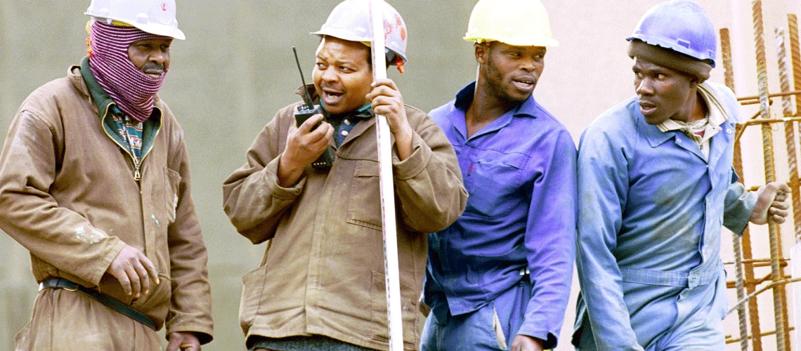 Construction workers in South Africa. Photo: Trevor Samson / World Bank