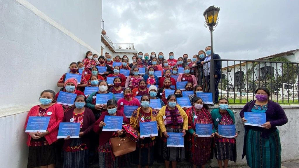 Comadronas son reconocidas como Promotoras de Lactancia Materna . Crédito: Proyecto Crecer Sano MSPAS Guatemala 