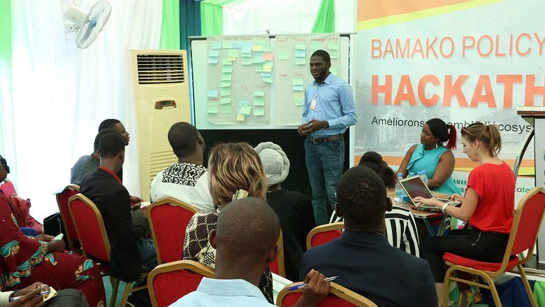 Brainstorming-sessions-bamako-policy-hackathon-780