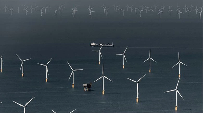 Careful placement of offshore wind farms is needed to reduce navigational risk and impacts on shipping.