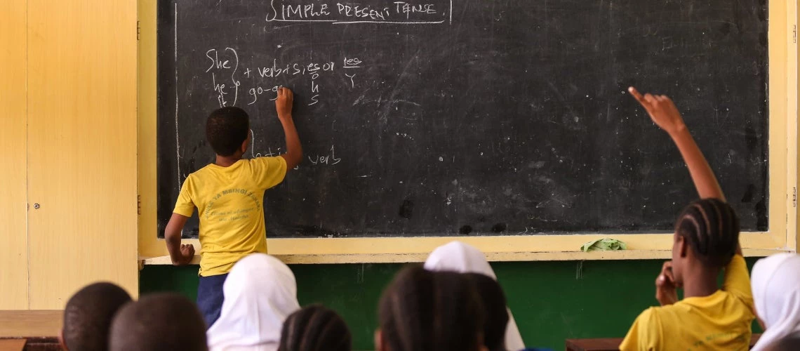 Estudiantes de primaria en una escuela en Tanzania. 