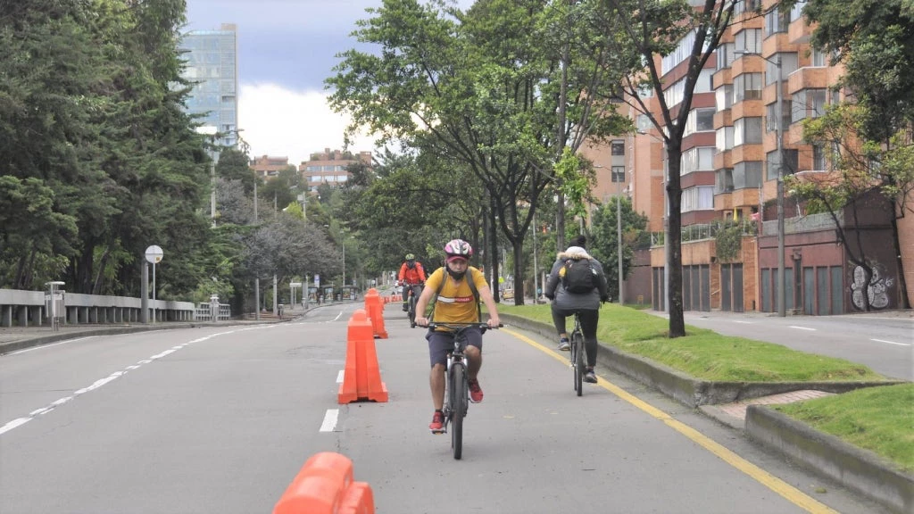 Emergency bike lanes in Bogotá during COVID-19. Photo: Carlos Felipe Pardo/Flickr