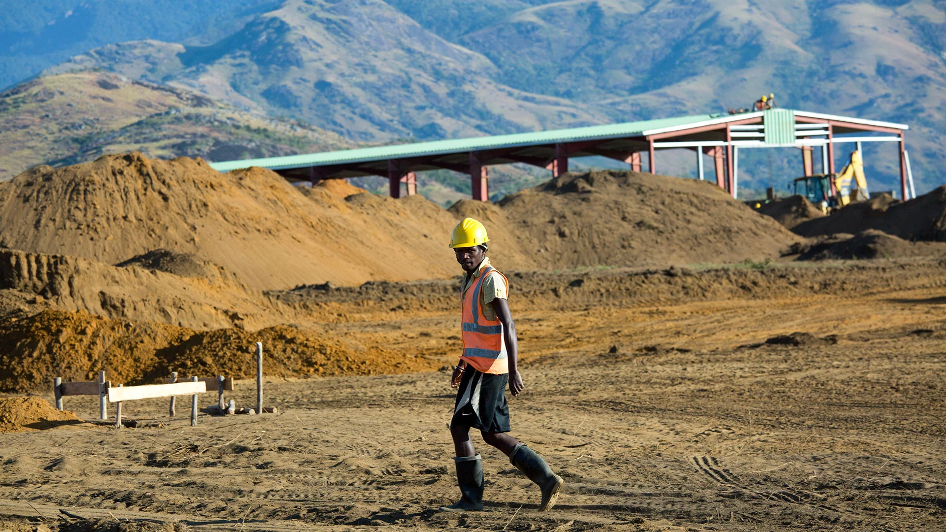 Construction workers at the Bovima farming project site near Fort Dauphin, Madagascar , Wednesday, 20 June 2018 .IFC, a member of the World Bank Group, today announced financing for Bovima, a greenfield slaughterhouse, feedlot and livestock farming project in southern Madagascar. The project will help Madagascar create a modern domestic market and export market for zebu beef and goat meat and improve the incomes of small livestock herders and farmers.IFC’s $7.0 million financing consists of a $3.5 million loan from IFC’s own account and another $3.5 million from the Global Agriculture and Food Security Program’s private sector window. The project is complemented by World Bank efforts to help develop the country’s livestock sector and improve supply chains. IFC’s advisory services are helping the company develop technical capacity. Photo/Karel Prinsloo/IFC