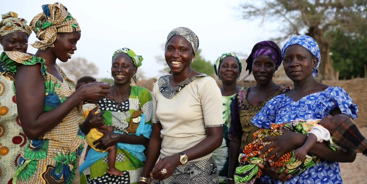 Femmes et mères de la communauté Ndienne au Sénégal. Photo © Dominic Chavez/ Mécanisme de Financement Mondial