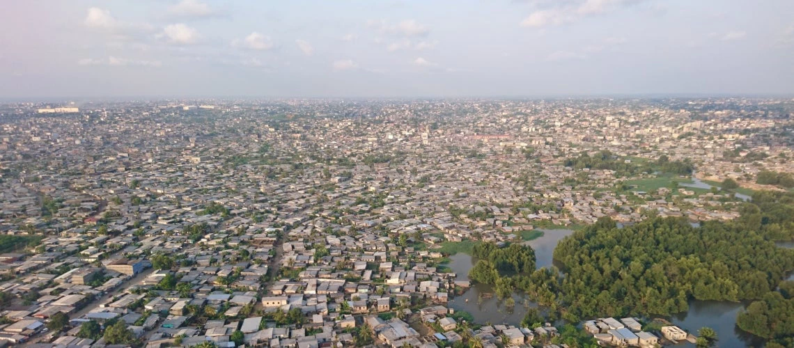 Douala vu du ciel / Crédit photo: Eulalie Saisset