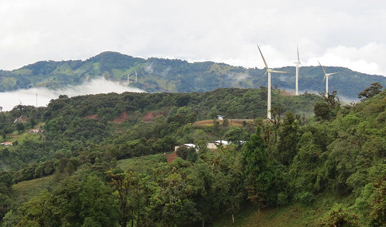 Molinos de viento en Costa Rica. Foto: Cynthia Flores Mora/Banco Mundial