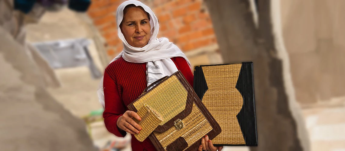 Zaina trained over 20 women in handicraft work. She also makes furniture item thanks to palm tree by-products. | © Arne Hoel / World Bank