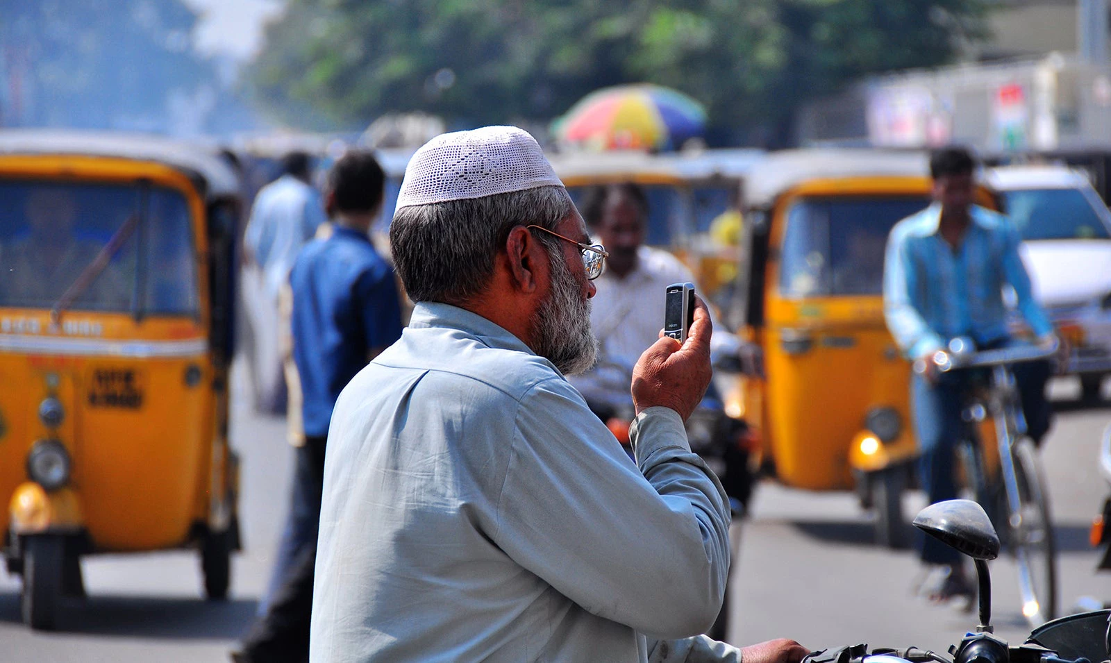 Street scene in Hyderabad, India. Photo: Nietnagel/Flickr