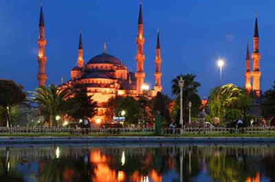 A view of the Blue Mosque in Istanbul, Turkey. - Photo: Shutterstock