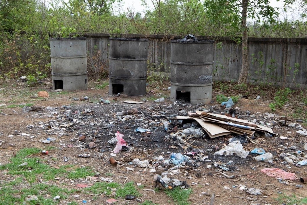 During the pandemic, provincial hospitals struggled to cope with increasing volumes of waste. Photo: HUMA / World Bank