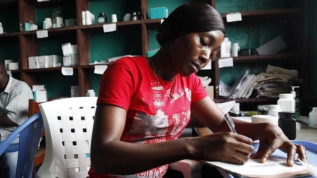 Registered Nurse, Jacqueline Sivili, at C.H. Rennie Hospital in Kakata, Margibi County in Liberia. Photo © Dominic Chavez/World Bank