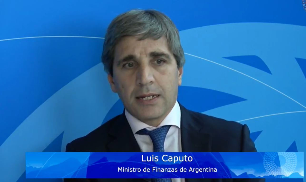 Entrevista con Luis Caputo, el ministro de Finanzas de Argentina