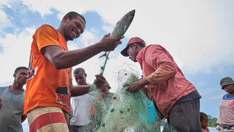 Fishermen in Maroantsetra