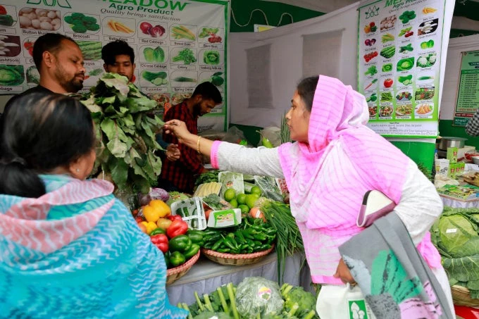 A vegetables fair at Khamarbari in Dhaka, Bangladesh