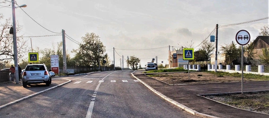  Un drum nou asfaltat în satul Hartopul Mare, Moldova