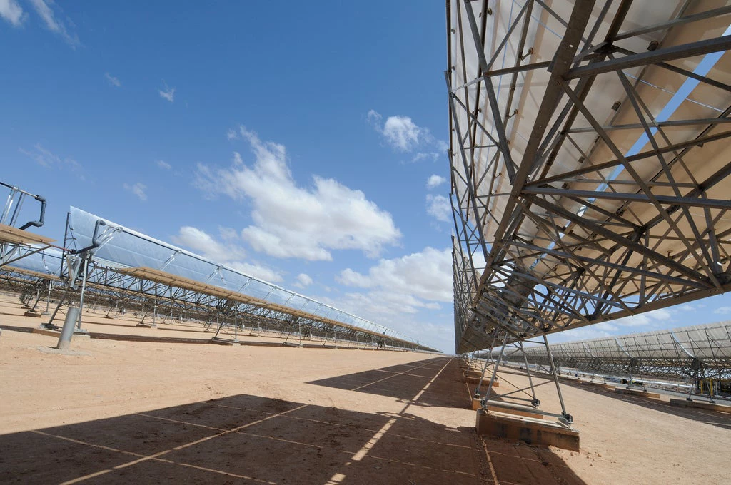 A thermo-solar power plant in Morocco. Photo by Dana Smillie / World Bank.
