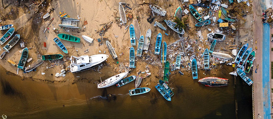 Playa Manzanillo en Acapulco México, a unos días del huracán Otis categoría 5. Imágen: Banco Mundial / AdobeStock.