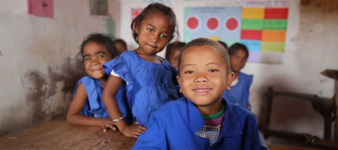 Children at public primary school in the rural village of Ambohidratrimo, Antananarivo. Photo: Dia Styvanley/World Bank