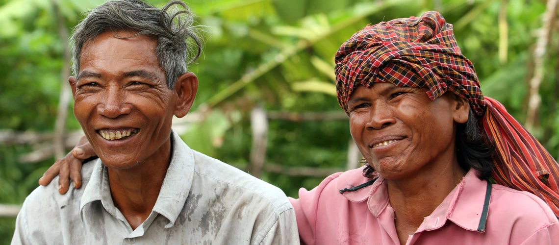 A farmer and his wife in Cambodia, where agriculture is a key sector due to the predominance of the rural population and its contribution to the national economy. Photo: Chhor Sokunthea/World Bank