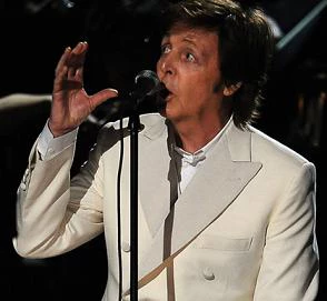 Image Courtesy: http://blog.zap2it.com/frominsidethebox/2012/02/grammys-2012-paul-mccartneys-my-valentine-performance.html