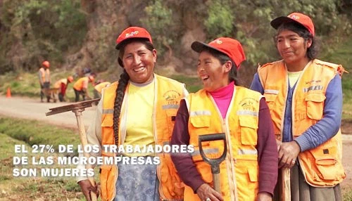 En el Perú, el 27% de los trabajadores las empresas de mantenimiento de caminos rurales son mujeres