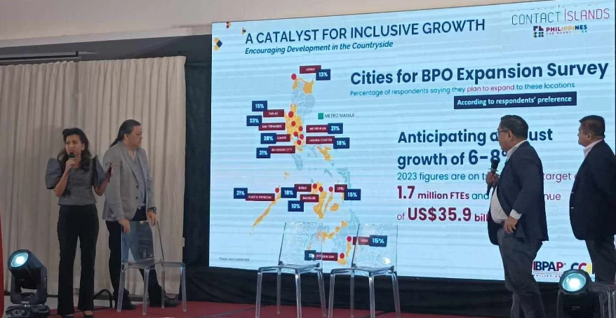 Industry participants discussing BPO expansion plans. © Edson Bañare Philippine Information Agency. 