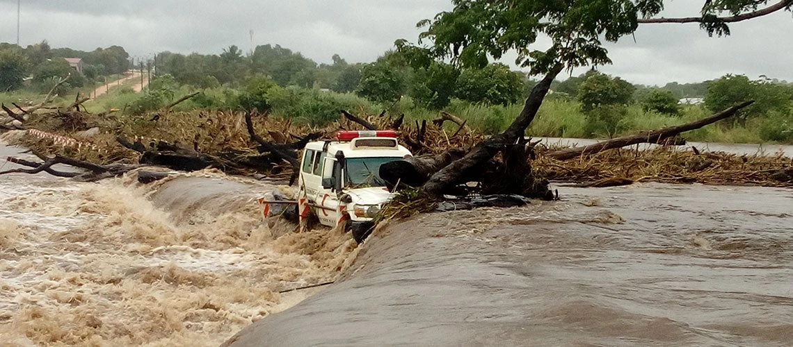 A year ago, Cyclone Idai tore through Derre Village destroying the Lua-Lua River Bridge, leaving vehicles stranded and isolating the community. 