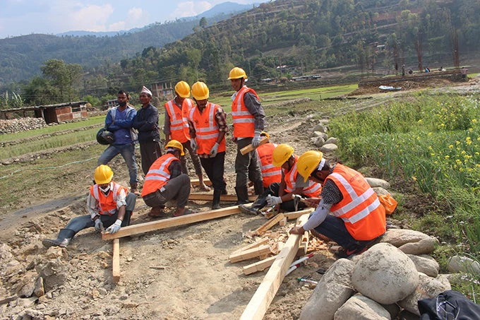 With more than a decade?s experience in community mobilization focusing on poor households, the World Bank has so far trained almost 4,000 masons through 160 events in 12 districts and provided orientation on seismically-safe construction to 57,140 house owners. 