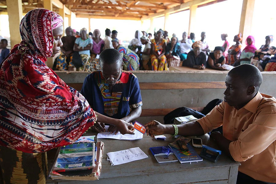 Les acteurs publics et privés ont un rôle essentiel à jouer pour promouvoir l’utilisation des paiements numériques et améliorer l’accès au système financier formel. (Photo : Dominic Chavez / Banque mondiale)