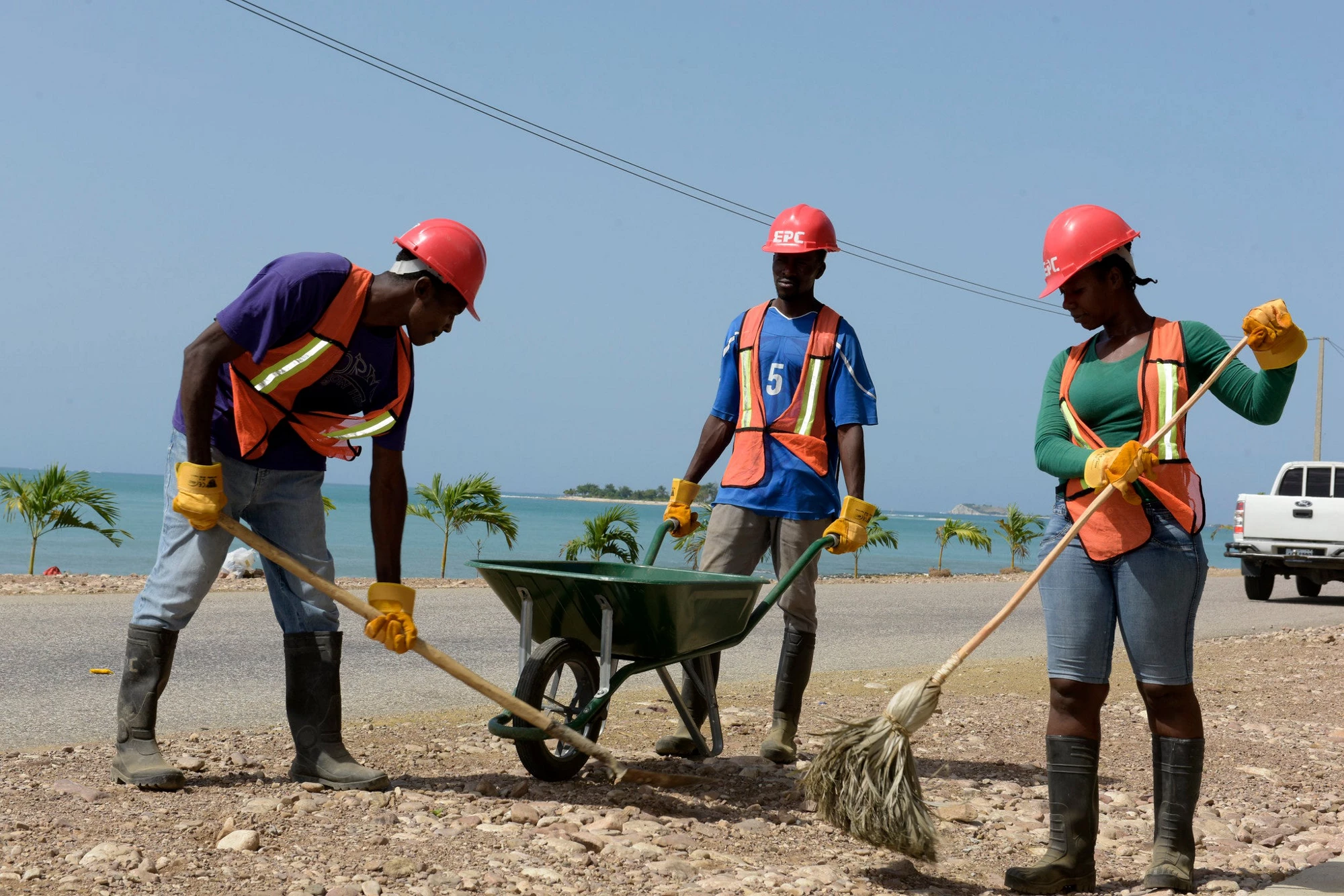 Trabajadores en Haití