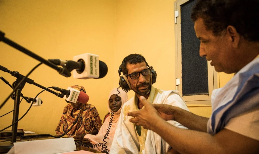 Fighting child marriage through radio program in Mauritania