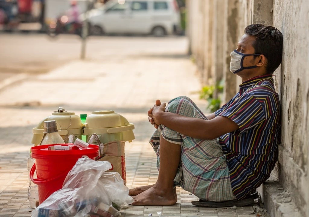 Most of the poor in the region work in the informal sector, which does not provide any social insurance benefits. Many do not have any savings to tap into during rough times. Photo - Md Shanjir Hossain / Shutterstock.com