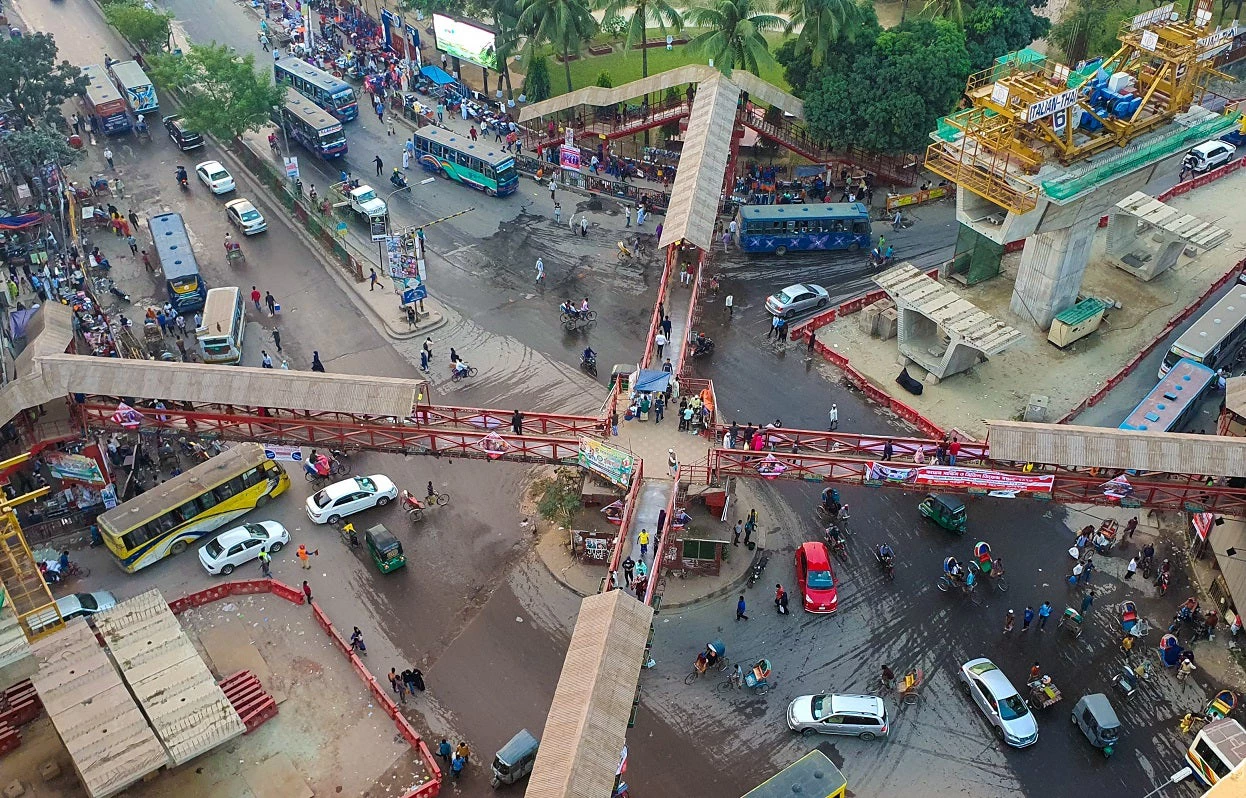  Top view of one of the busiest signals in Dhaka traffic. Photo: © Asif Himel/Shutterstock